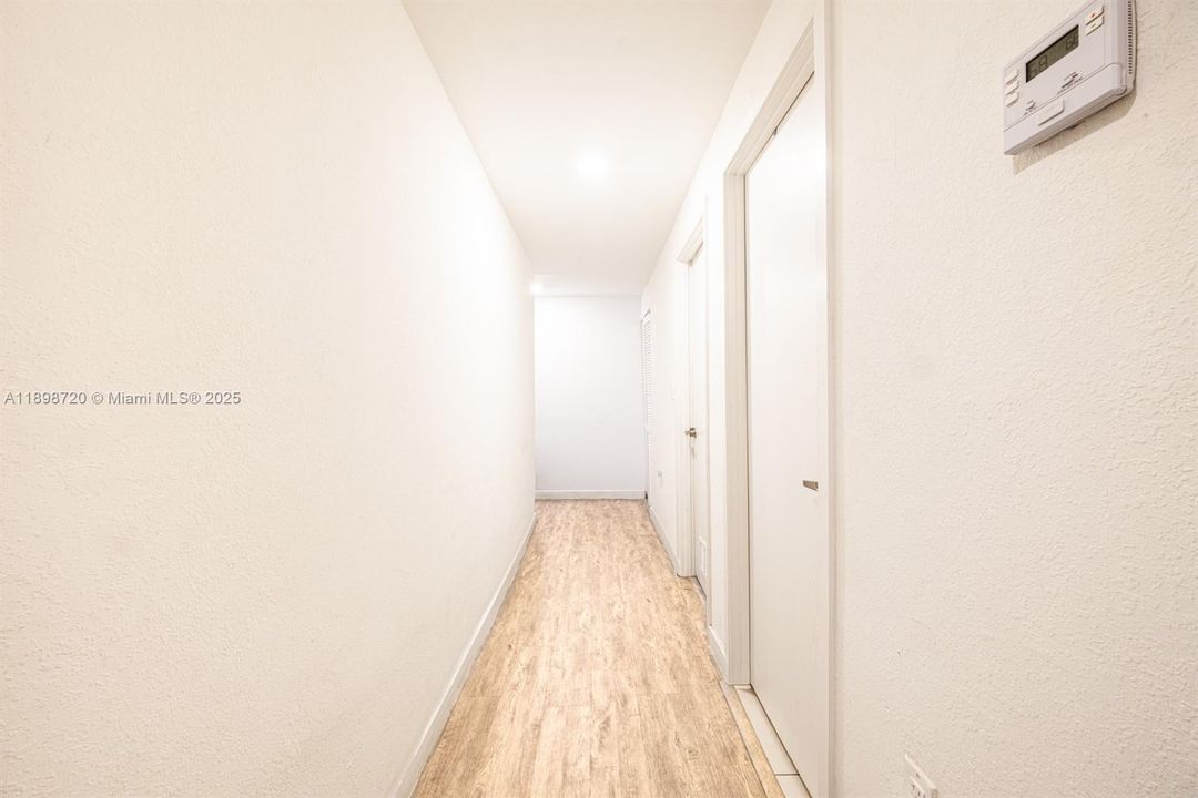 待售: $425,000 (4 贝兹, 3 浴室, 1434 平方英尺)