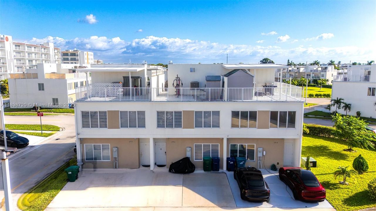 待售: $425,000 (4 贝兹, 3 浴室, 1434 平方英尺)