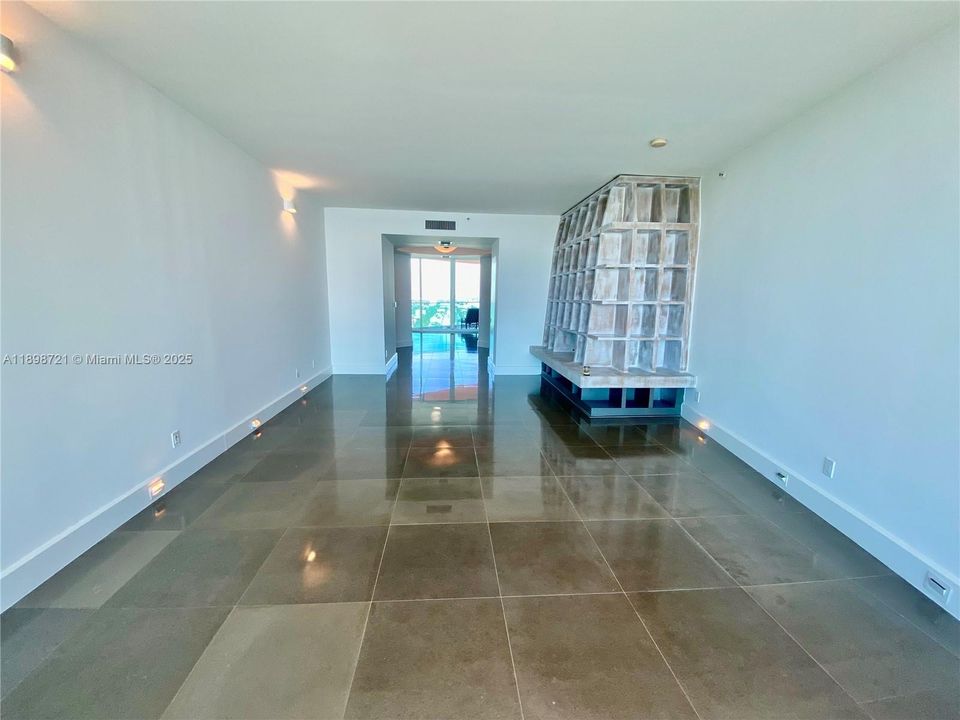 В аренду: $10,000 (2 спален, 2 ванн, 1960 Квадратных фут)