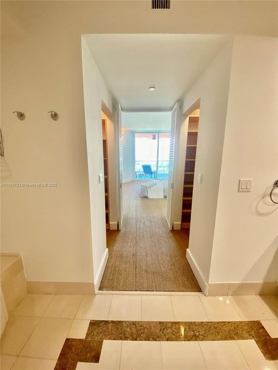 В аренду: $10,000 (2 спален, 2 ванн, 1960 Квадратных фут)