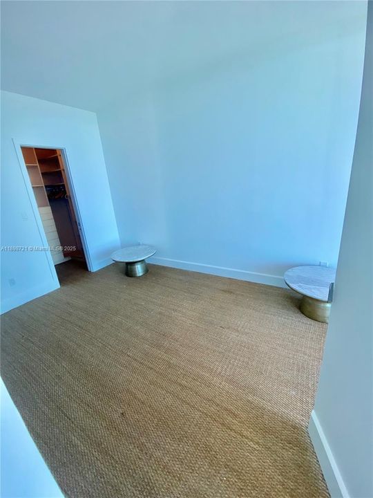 В аренду: $10,000 (2 спален, 2 ванн, 1960 Квадратных фут)