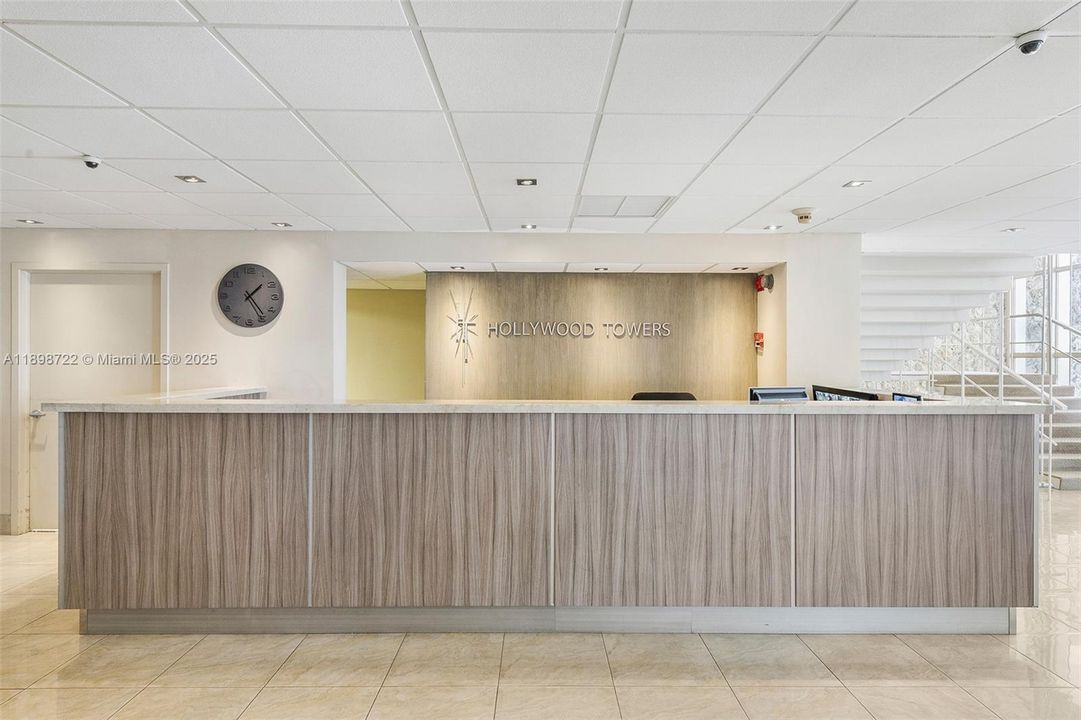 На продажу: $649,900 (2 спален, 2 ванн, 1360 Квадратных фут)