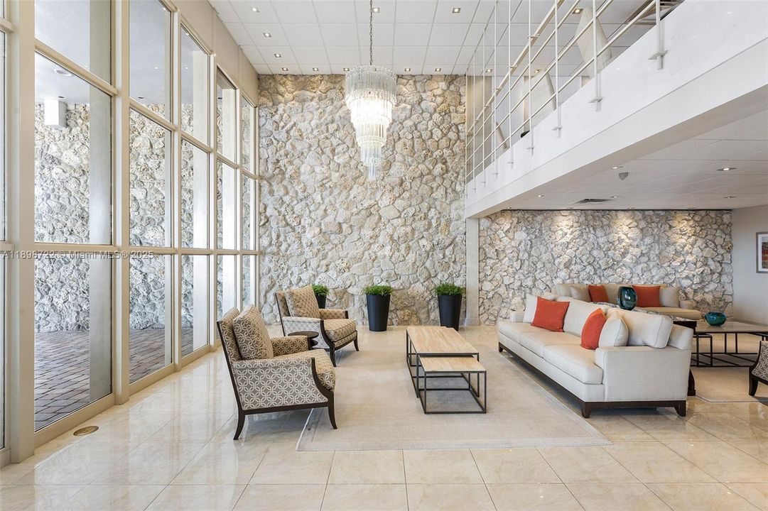 На продажу: $649,900 (2 спален, 2 ванн, 1360 Квадратных фут)