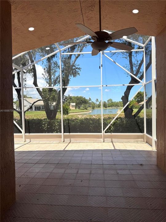 На продажу: $565,000 (3 спален, 2 ванн, 1984 Квадратных фут)