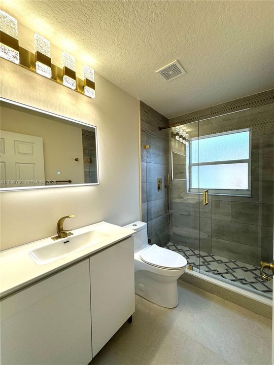 На продажу: $565,000 (3 спален, 2 ванн, 1984 Квадратных фут)