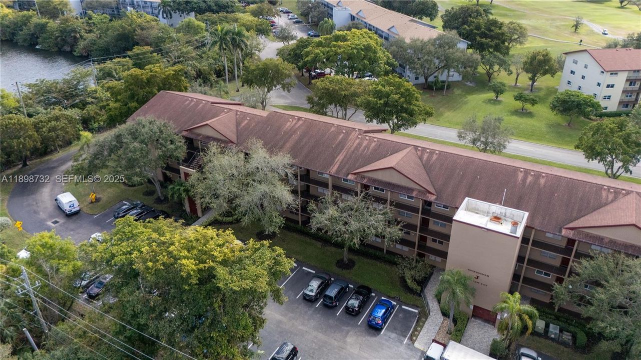 For Rent: $2,450 (2 beds, 2 baths, 1507 Square Feet)