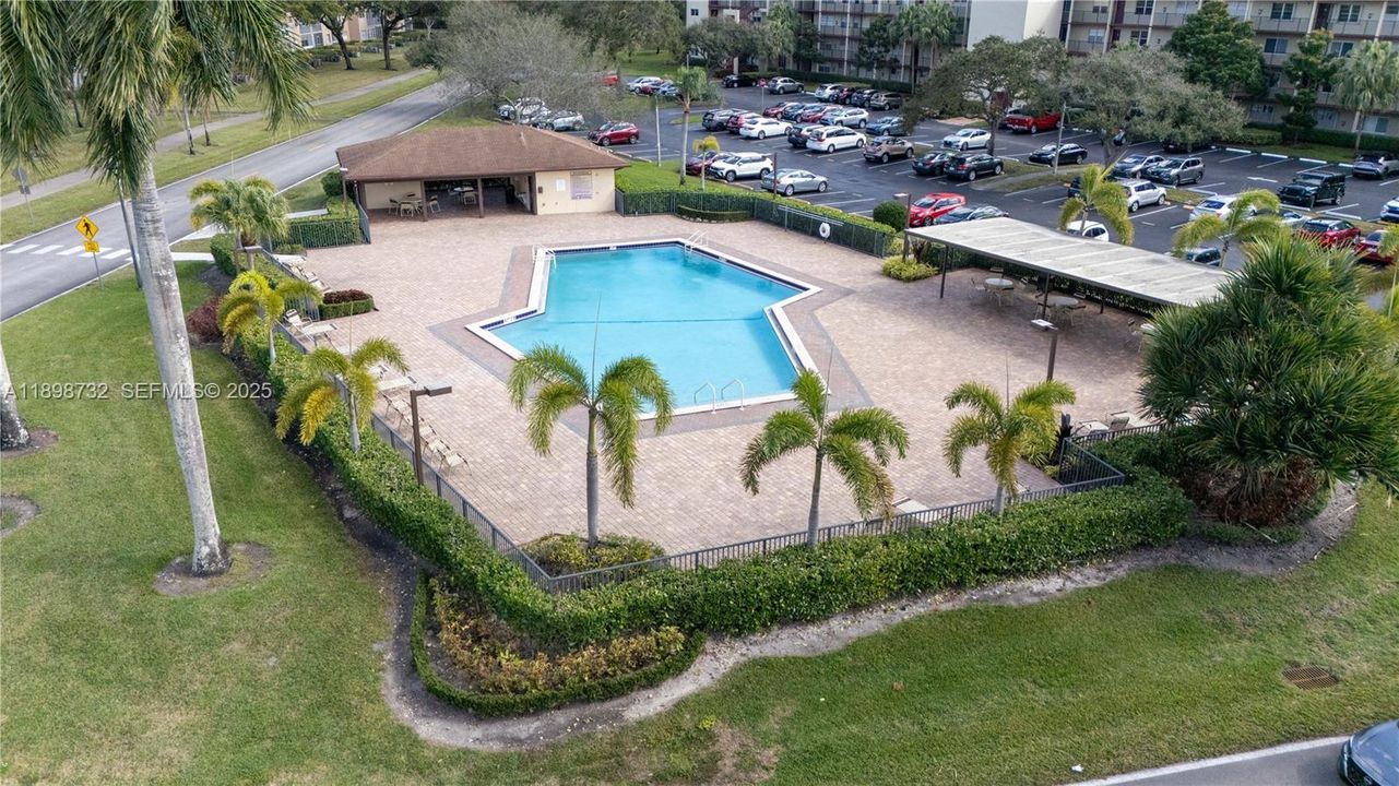 For Rent: $2,450 (2 beds, 2 baths, 1507 Square Feet)