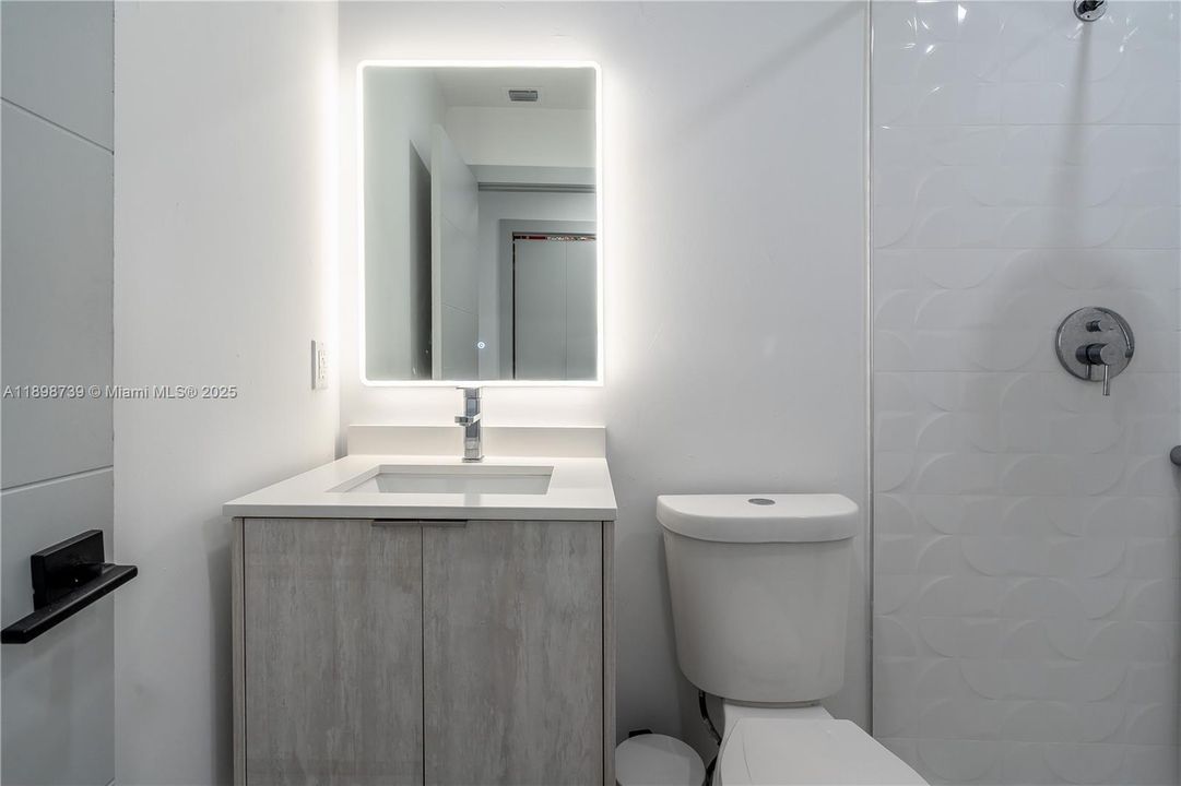 For Sale: $925,000 (4 beds, 2 baths, 1537 Square Feet)