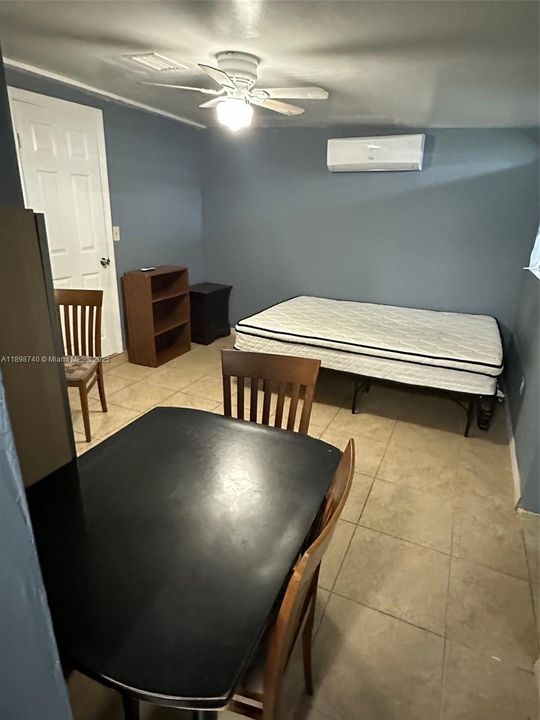 For Rent: $1,250 (1 beds, 1 baths, 0 Square Feet)