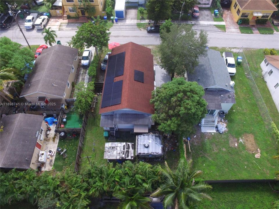 合同活跃: $695,000 (3 贝兹, 2 浴室, 1082 平方英尺)