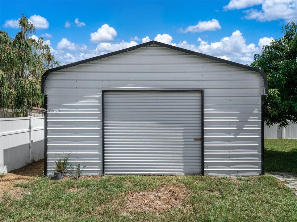 合同活跃: $249,900 (3 贝兹, 2 浴室, 0 平方英尺)