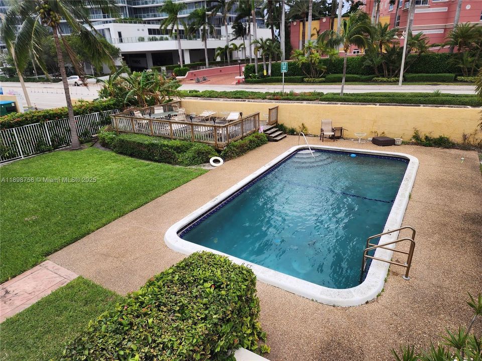 最近租的: $1,700 (1 贝兹, 1 浴室, 610 平方英尺)