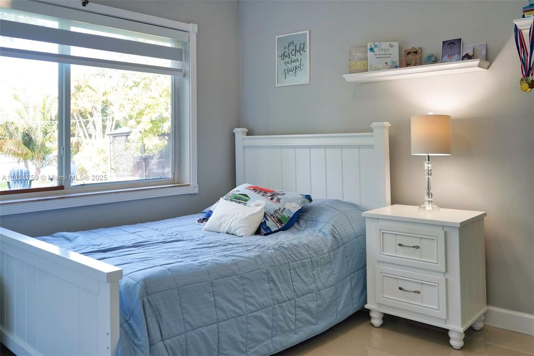 Active With Contract: $720,000 (3 beds, 2 baths, 1233 Square Feet)