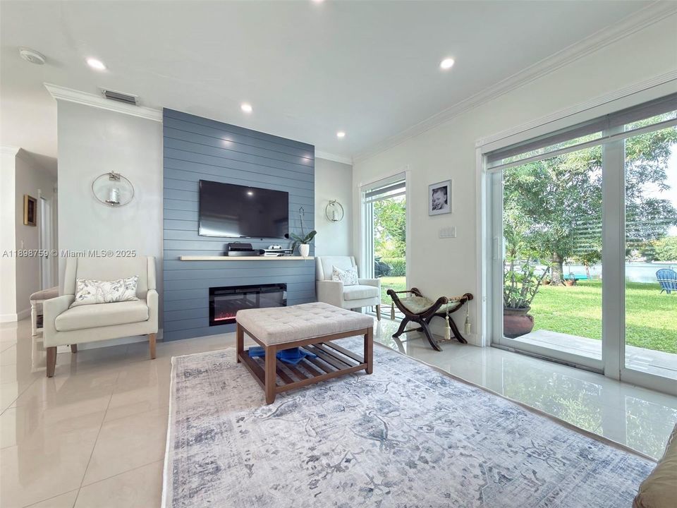 Active With Contract: $720,000 (3 beds, 2 baths, 1233 Square Feet)