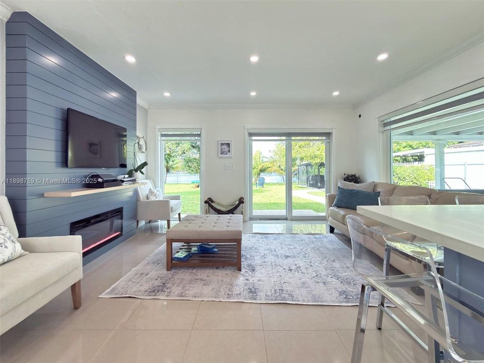 Active With Contract: $720,000 (3 beds, 2 baths, 1233 Square Feet)