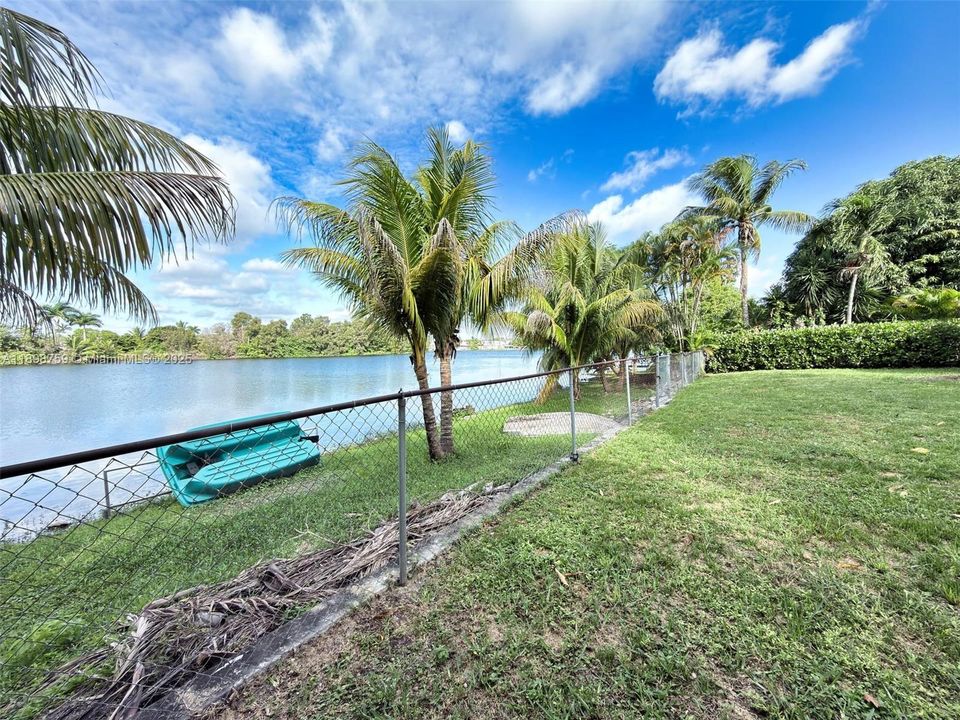 Active With Contract: $720,000 (3 beds, 2 baths, 1233 Square Feet)