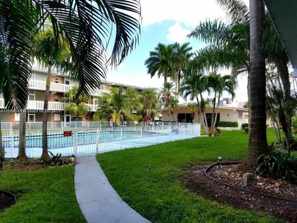 For Rent: $1,550 (1 beds, 1 baths, 650 Square Feet)