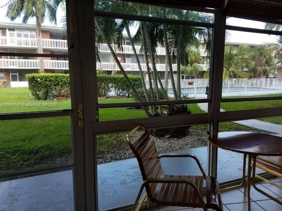 For Rent: $1,550 (1 beds, 1 baths, 650 Square Feet)