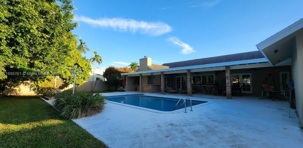 Active With Contract: $1,525,000 (5 beds, 3 baths, 3646 Square Feet)