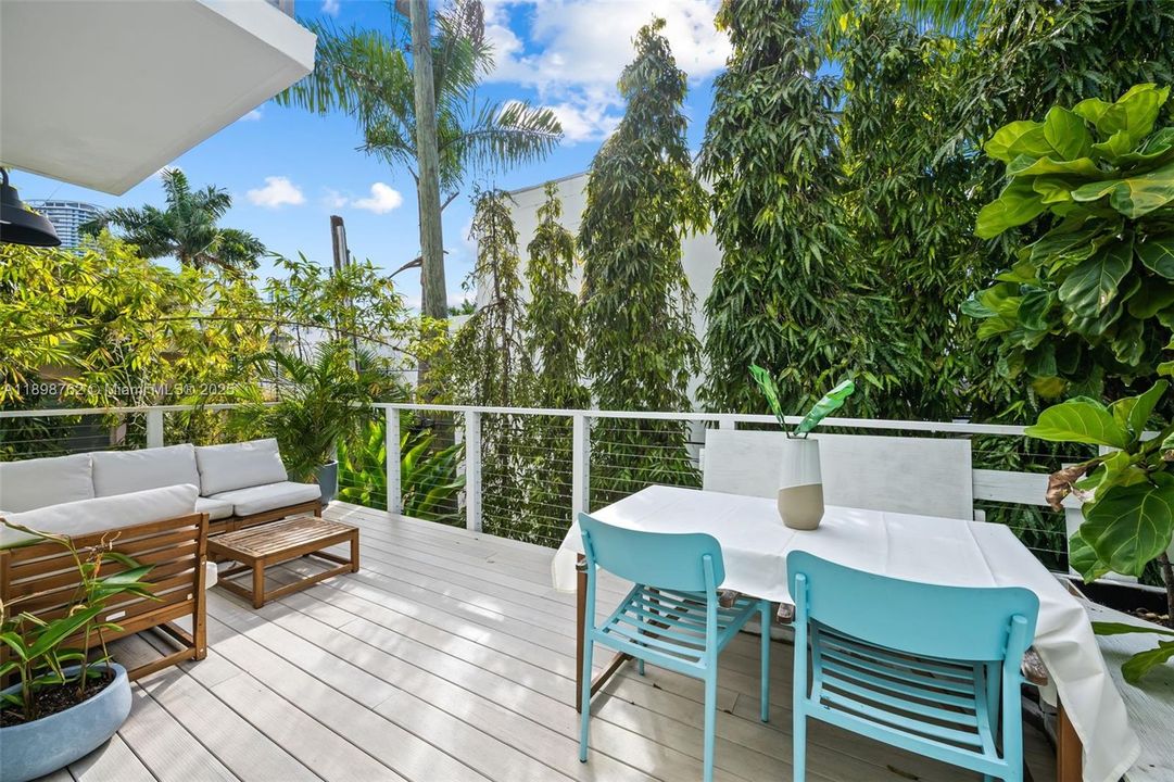 En Venta: $1,795,000 (4 camas, 3 baños, 2120 Pies cuadrados)