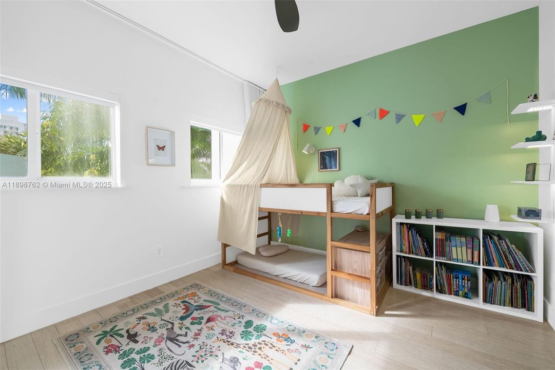 En Venta: $1,795,000 (4 camas, 3 baños, 2120 Pies cuadrados)