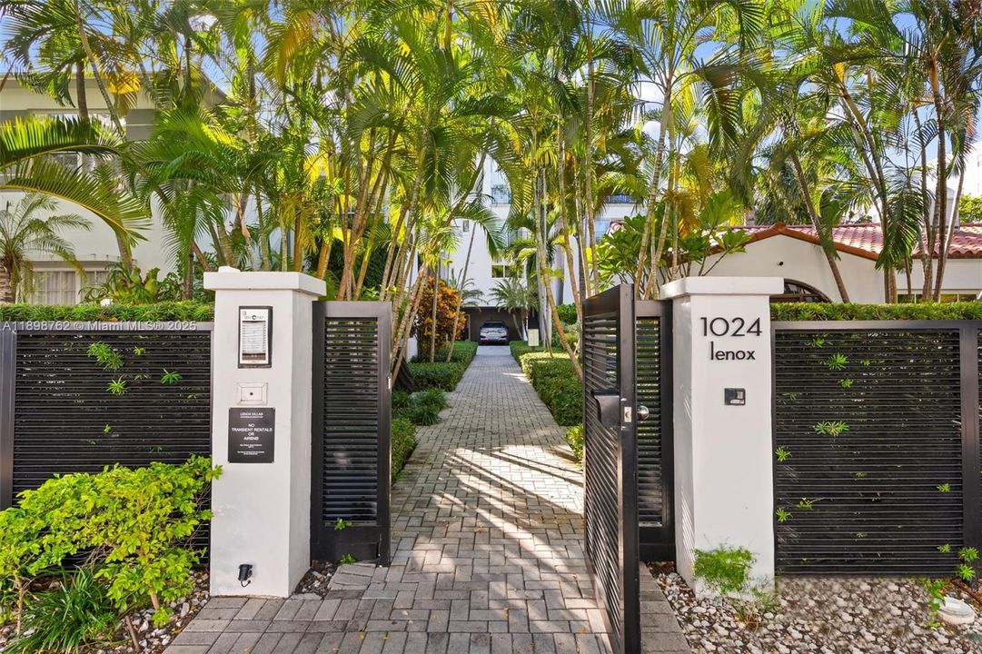 En Venta: $1,795,000 (4 camas, 3 baños, 2120 Pies cuadrados)