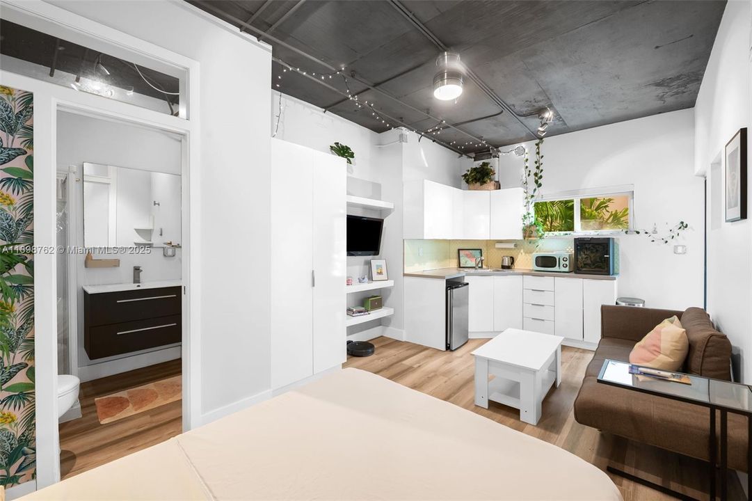 En Venta: $1,795,000 (4 camas, 3 baños, 2120 Pies cuadrados)