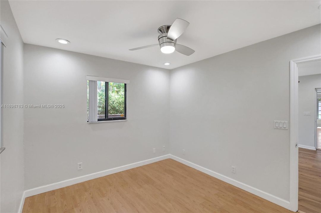 Recently Rented: $3,300 (3 beds, 2 baths, 1966 Square Feet)