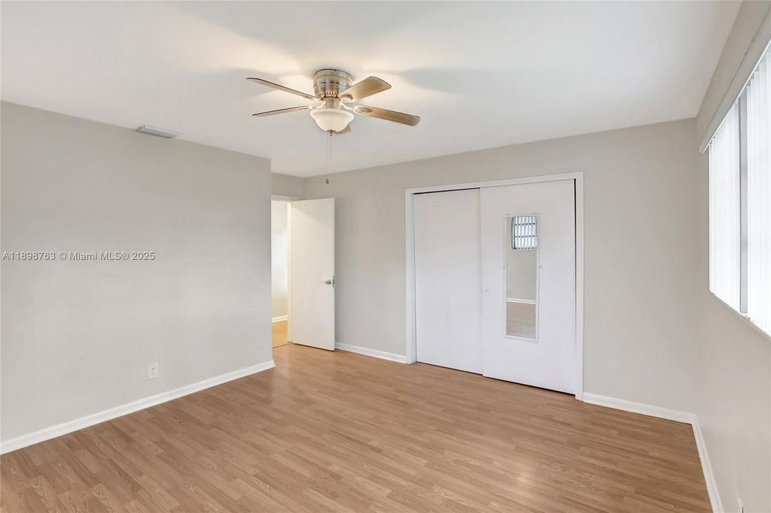 Recently Rented: $3,300 (3 beds, 2 baths, 1966 Square Feet)