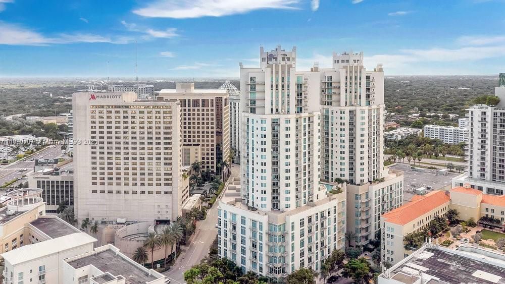 For Sale: $525,000 (2 beds, 1 baths, 997 Square Feet)