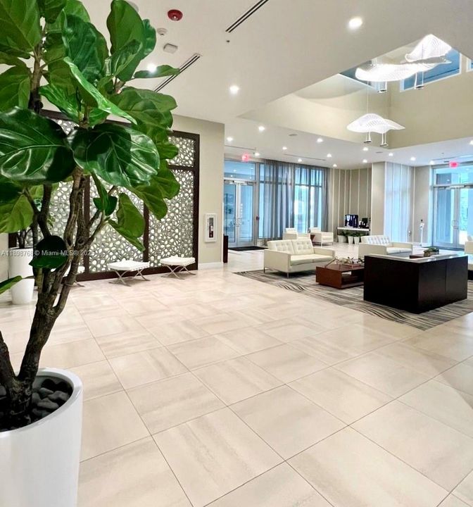 Под контрактом: $3,150 (2 спален, 2 ванн, 1244 Квадратных фут)