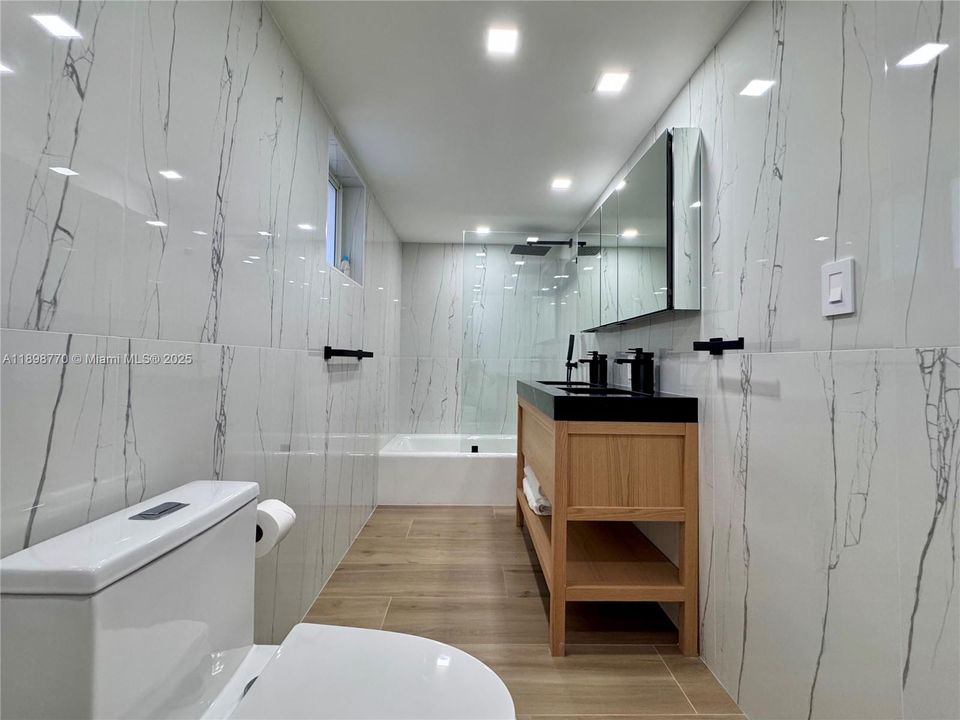 2nd Bathroom