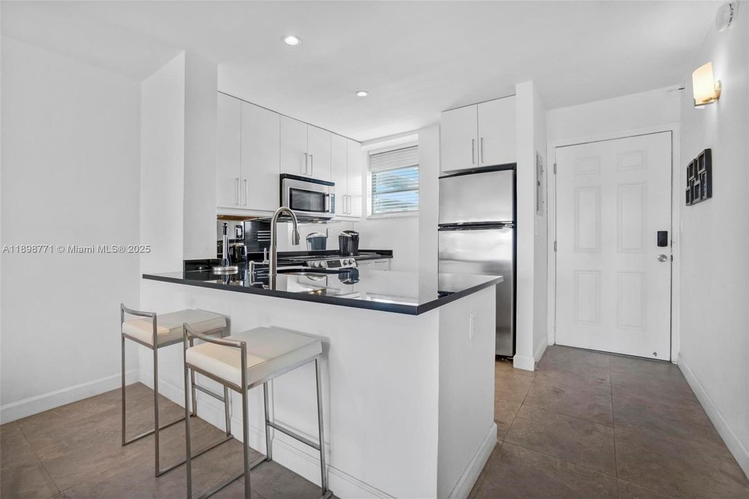 En Venta: $359,000 (1 camas, 1 baños, 670 Pies cuadrados)