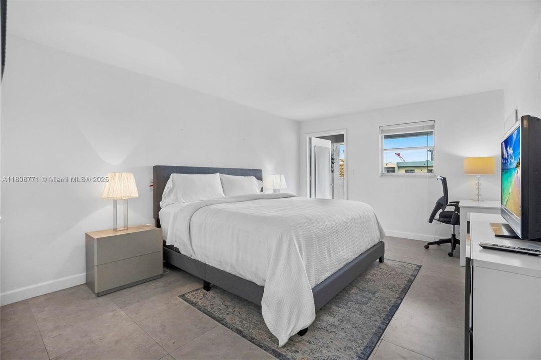 En Venta: $359,000 (1 camas, 1 baños, 670 Pies cuadrados)