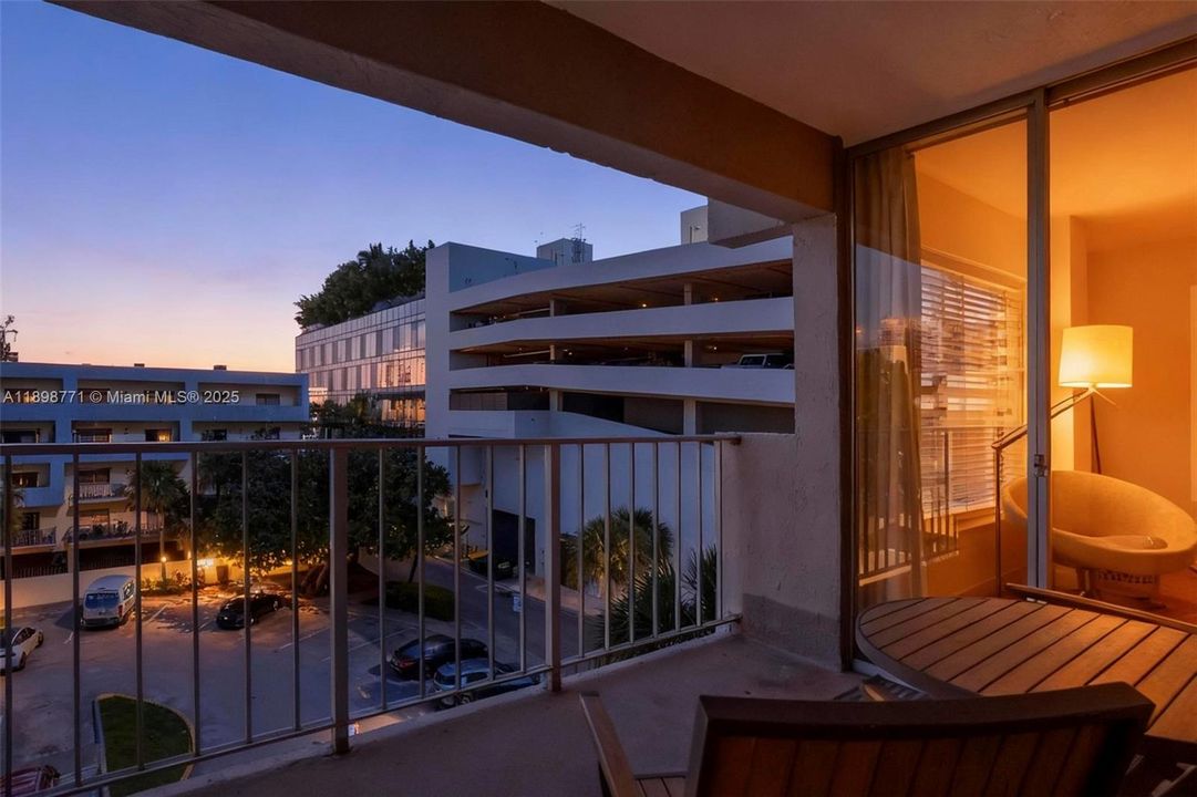 En Venta: $359,000 (1 camas, 1 baños, 670 Pies cuadrados)