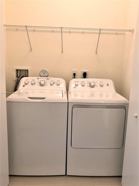 Recently Rented: $3,950 (3 beds, 2 baths, 1692 Square Feet)