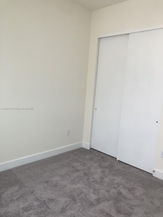 Recently Rented: $3,950 (3 beds, 2 baths, 1692 Square Feet)