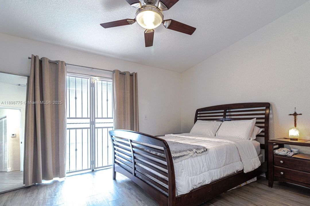 En Venta: $420,000 (3 camas, 2 baños, 1270 Pies cuadrados)