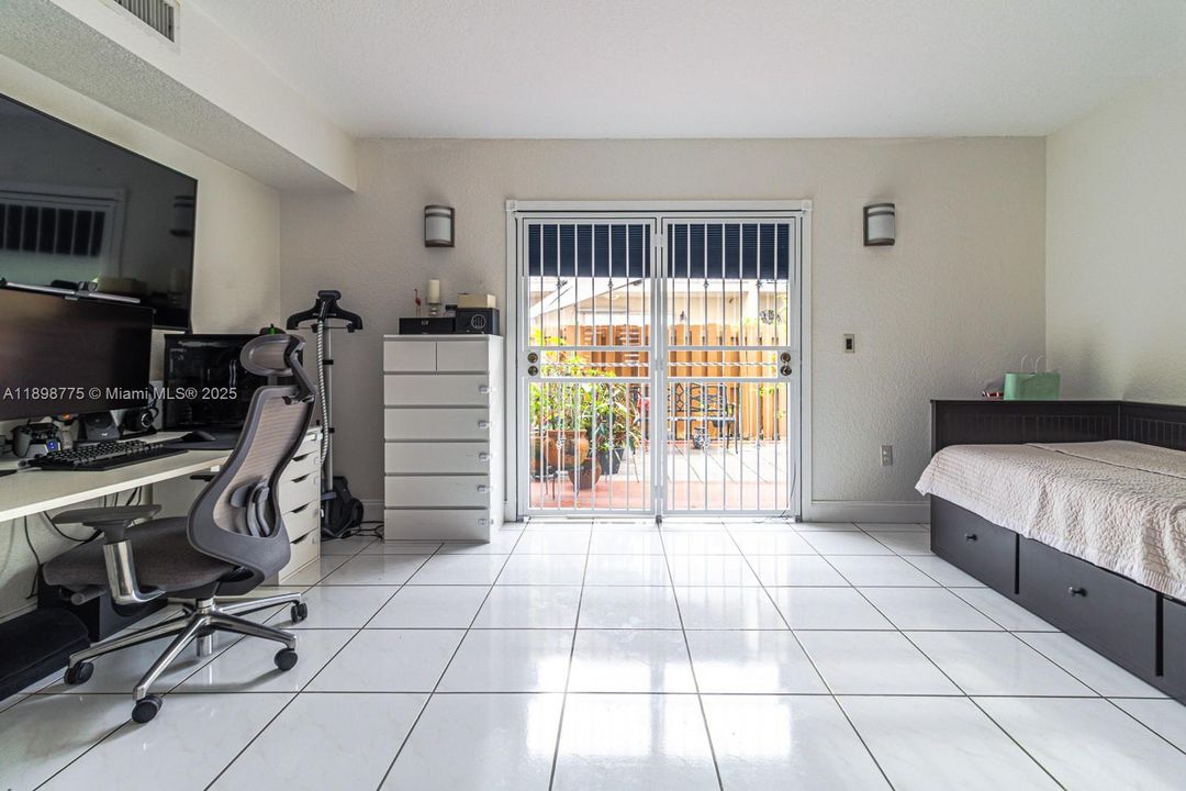 En Venta: $420,000 (3 camas, 2 baños, 1270 Pies cuadrados)