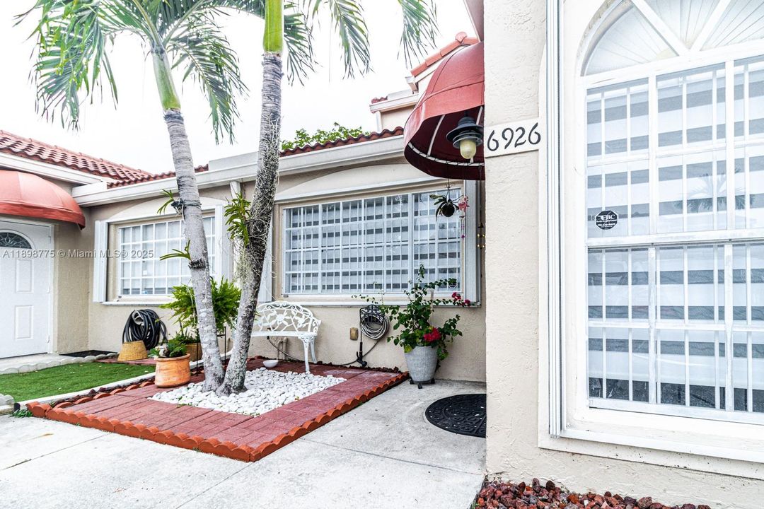 En Venta: $420,000 (3 camas, 2 baños, 1270 Pies cuadrados)