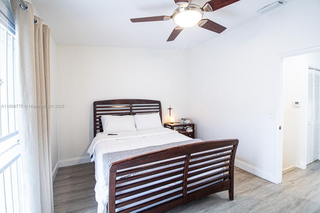 En Venta: $420,000 (3 camas, 2 baños, 1270 Pies cuadrados)