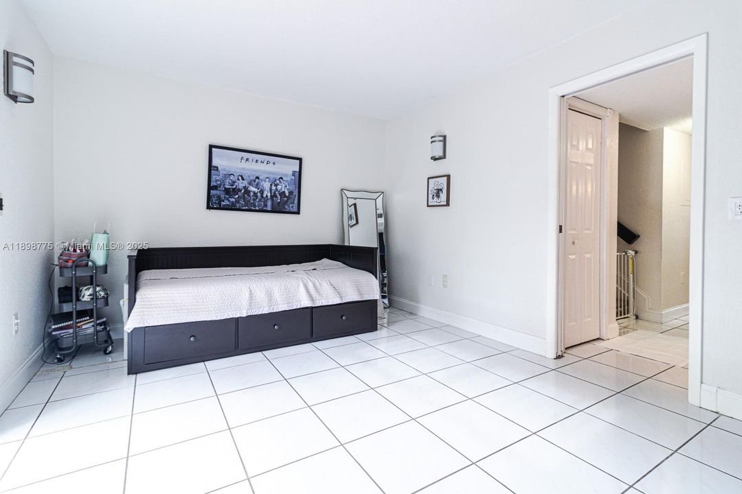 En Venta: $420,000 (3 camas, 2 baños, 1270 Pies cuadrados)