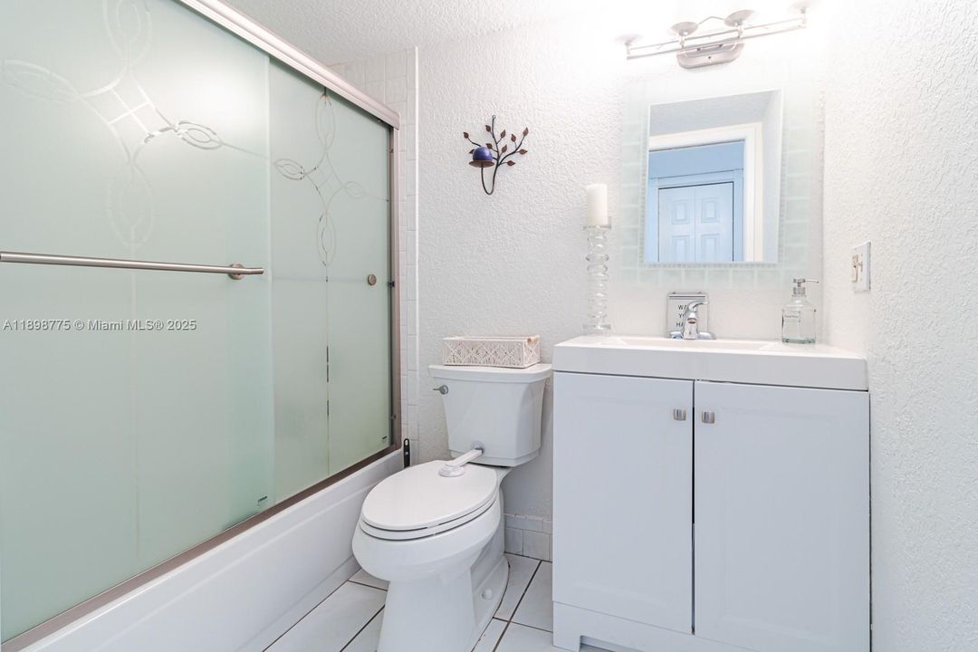 En Venta: $420,000 (3 camas, 2 baños, 1270 Pies cuadrados)