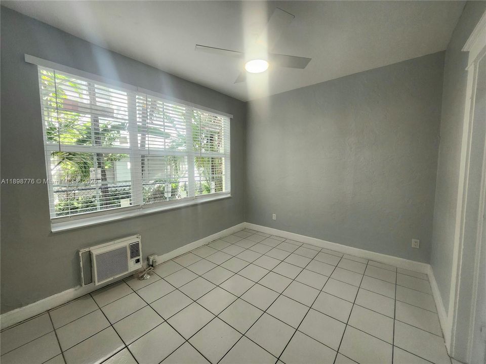 Recently Rented: $2,750 (2 beds, 1 baths, 0 Square Feet)