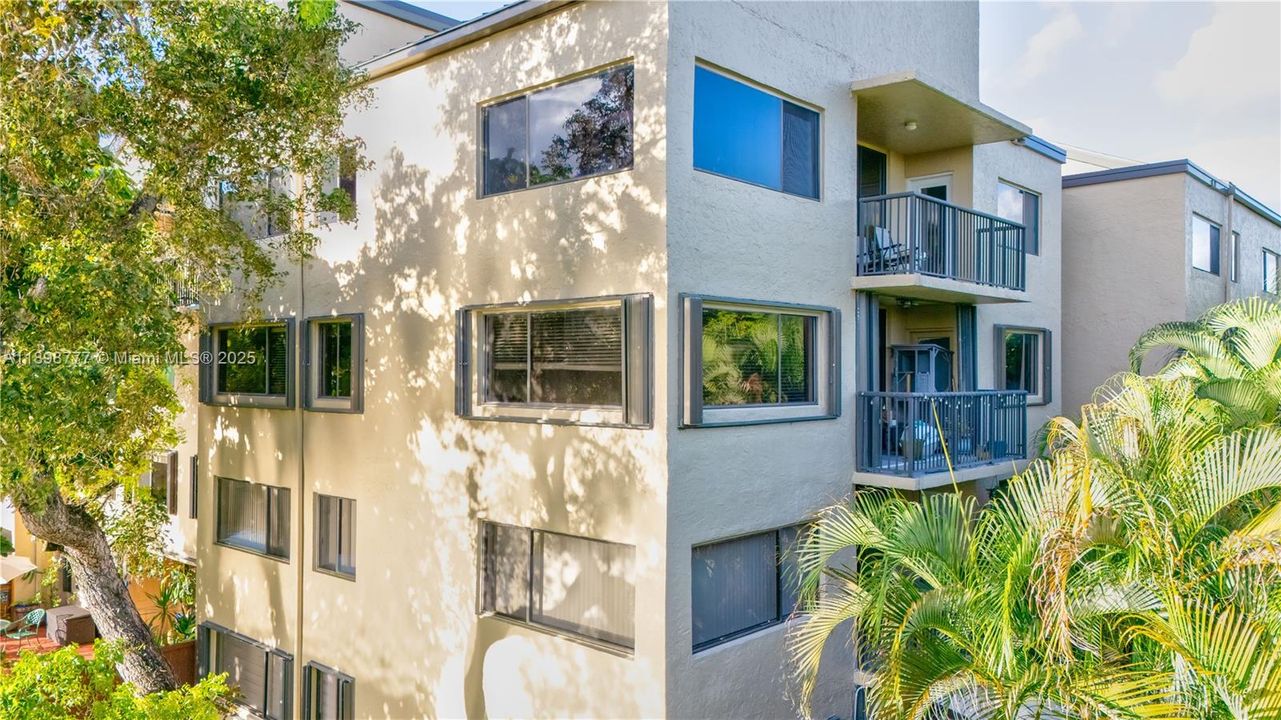 最近售出: $379,500 (3 贝兹, 2 浴室, 1550 平方英尺)