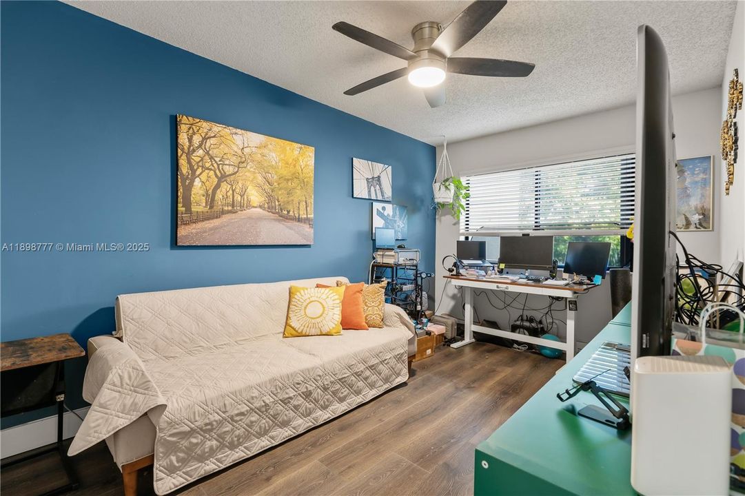 最近售出: $379,500 (3 贝兹, 2 浴室, 1550 平方英尺)