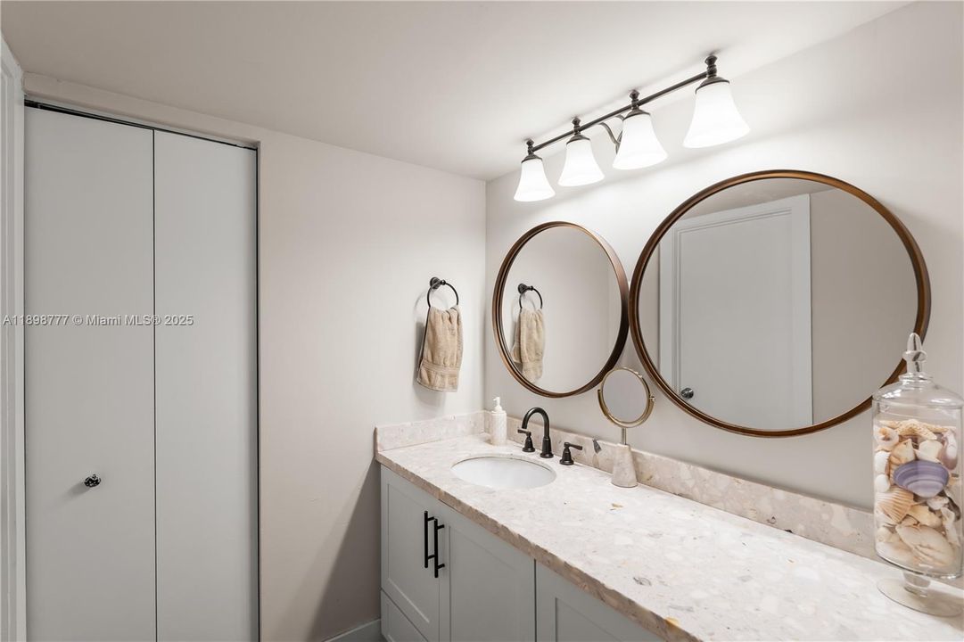 最近售出: $379,500 (3 贝兹, 2 浴室, 1550 平方英尺)