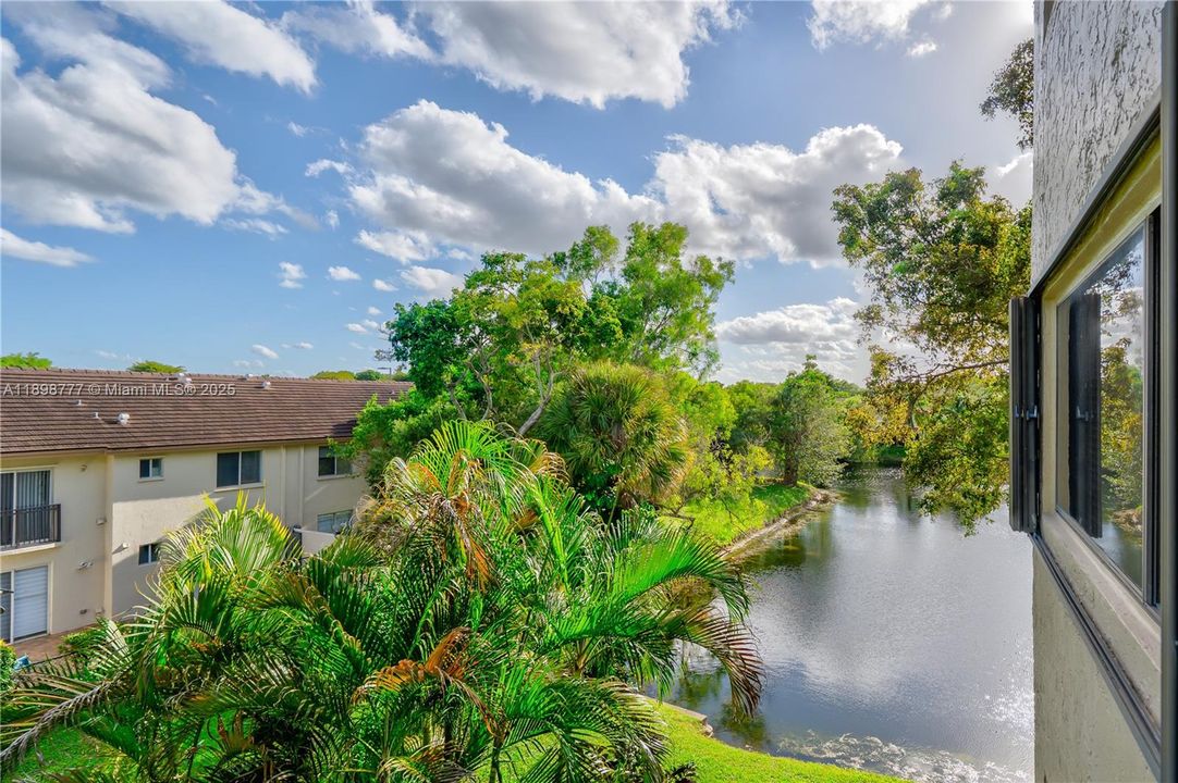 最近售出: $379,500 (3 贝兹, 2 浴室, 1550 平方英尺)