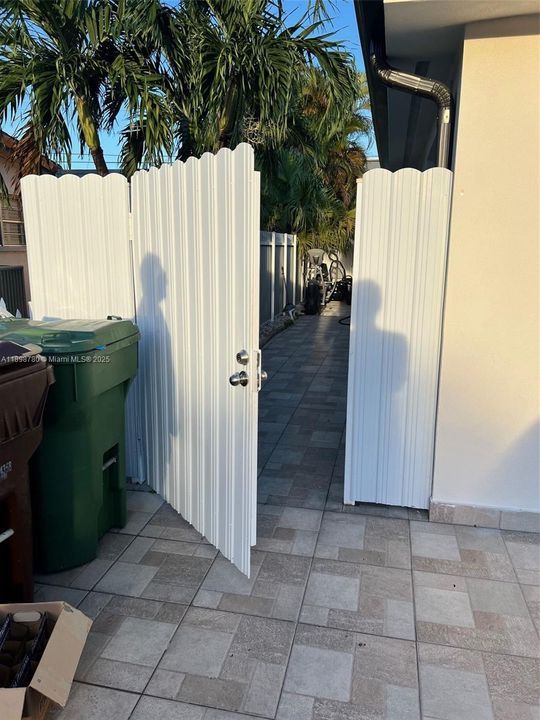 出租: $1,750 (1 贝兹, 1 浴室, 600 平方英尺)