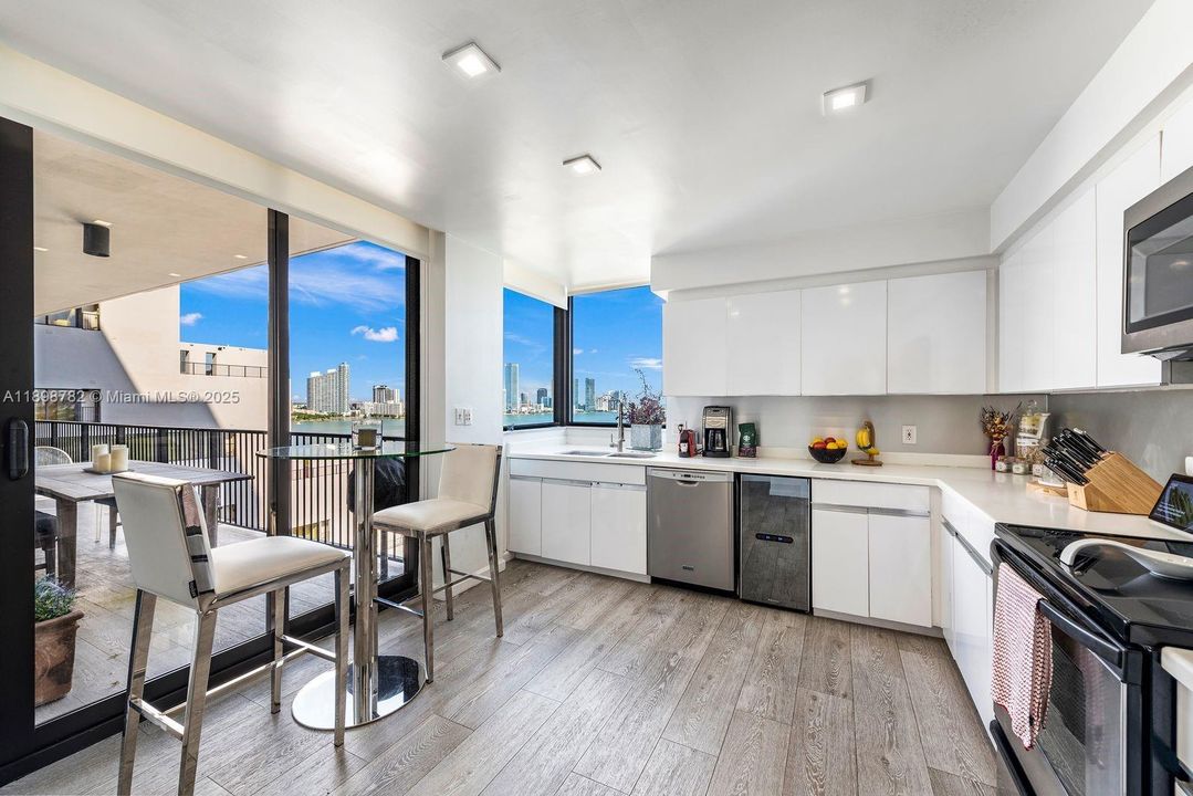 Updated cabinets, flooring & appliances